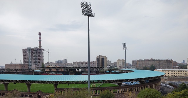 内外结合进 内外结合进